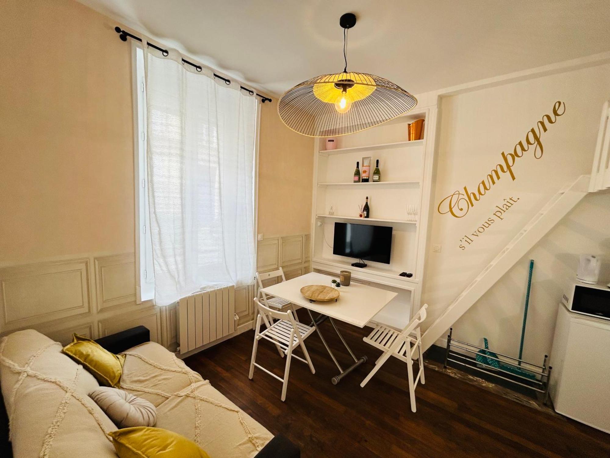 Le Champagne Coquebert Centre-Ville แร็งส์ ภายนอก รูปภาพ