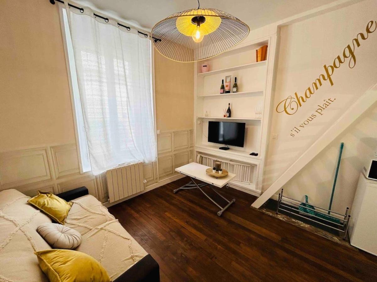 Le Champagne Coquebert Centre-Ville แร็งส์ ภายนอก รูปภาพ